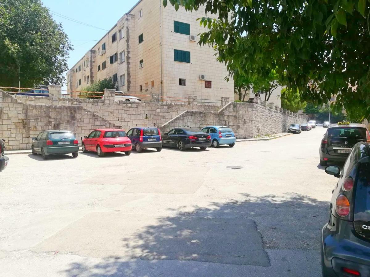 Apartment Sara Poljud Split Exterior foto